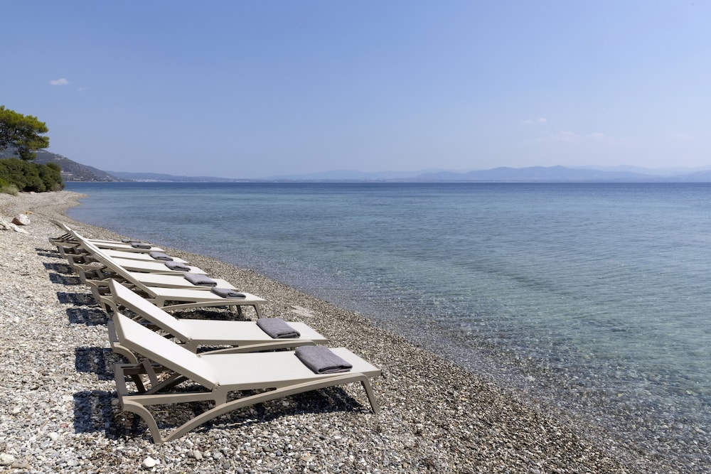Villa Aura Loutraki view 3