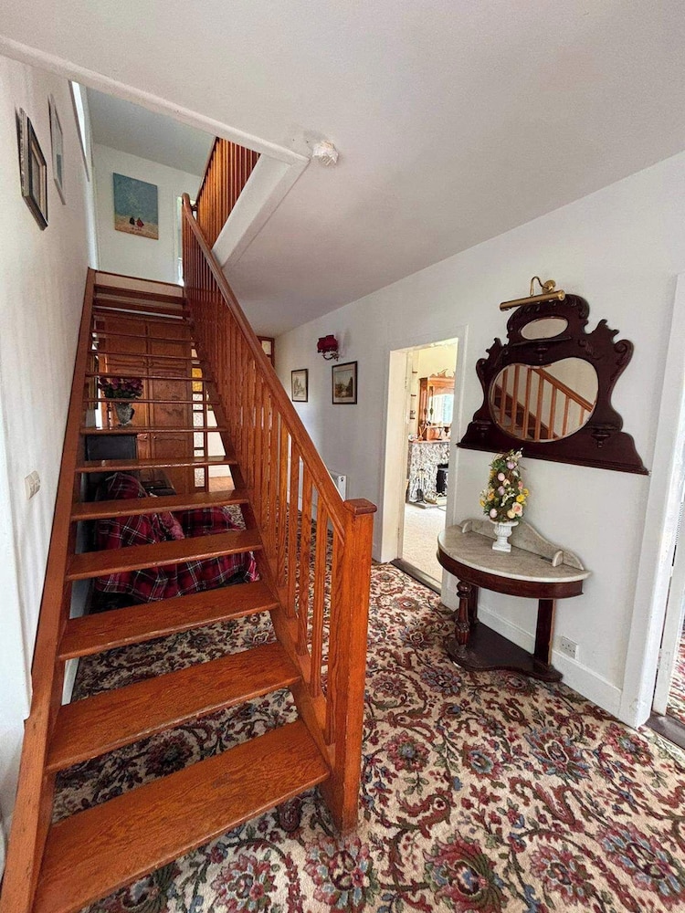 Luxurious Meath Retreat With 5 Bedrooms