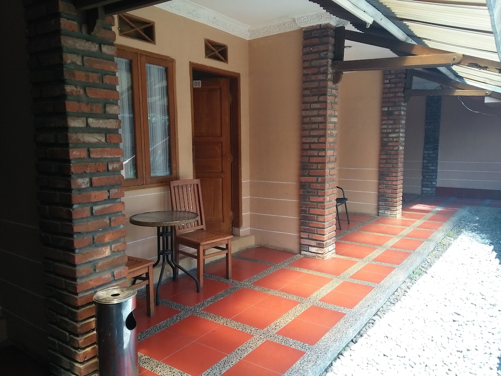 Hotel Alamanda Garut