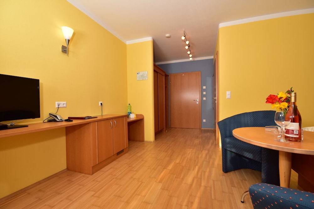 Golf & Therme Sonnenpension Hotel Garni