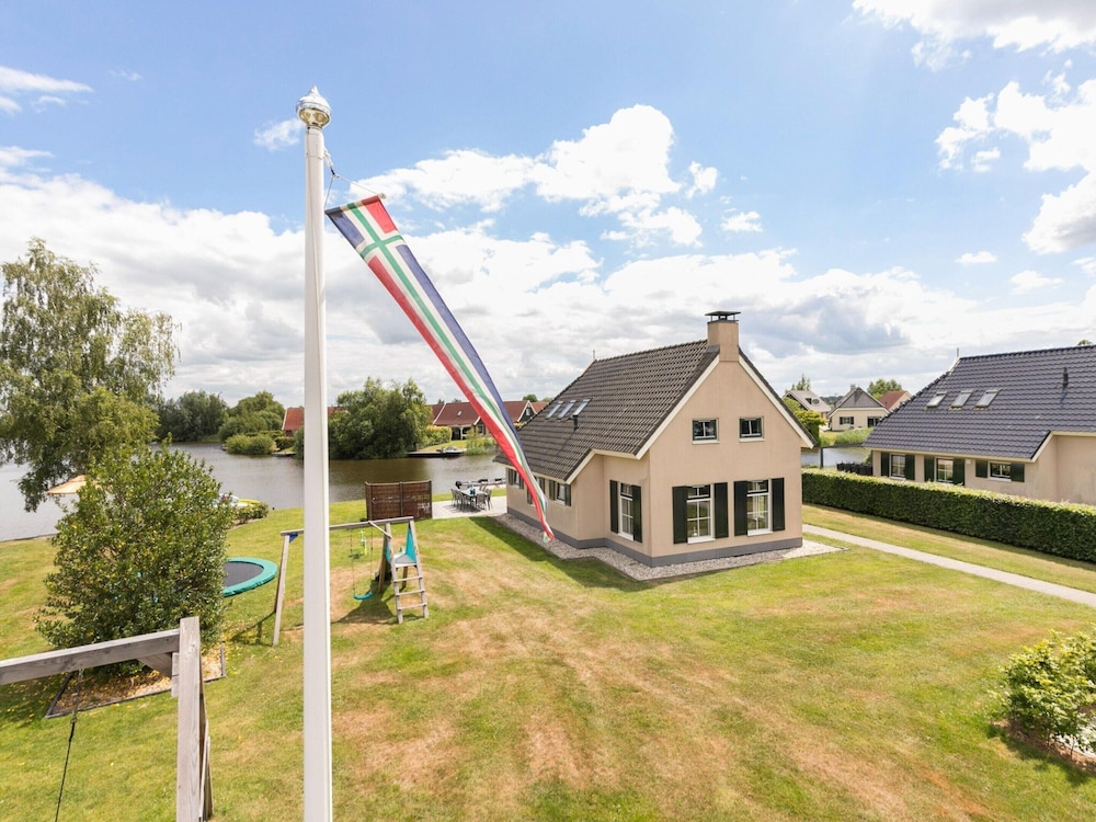 Family Home With Wellness and Tour Boat