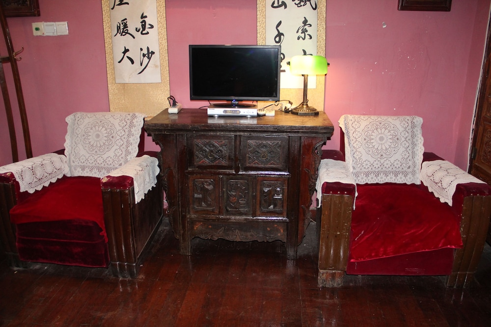 Red Capital Residence