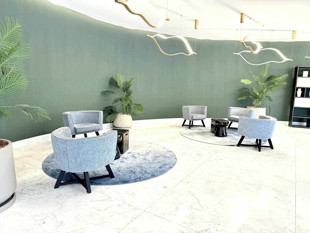 Bolongo 1BR Your Exclusive Oceanfront Escape