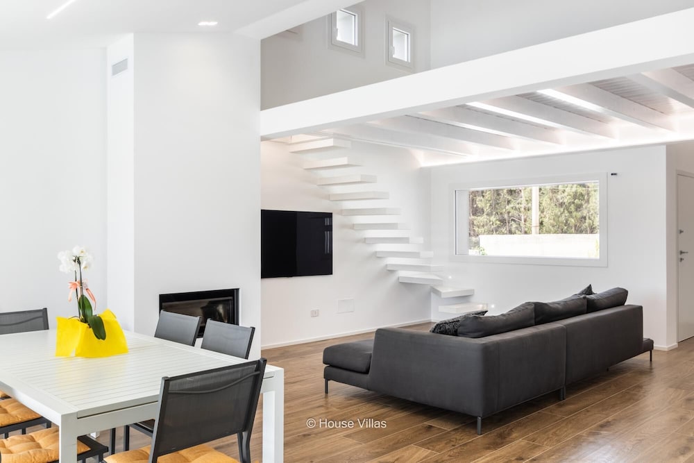 House Villas - Flaben Luxury Villa view 3