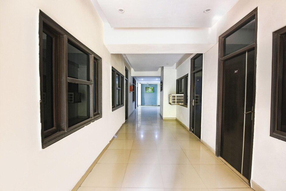 Fabhotel Surajkund Residency