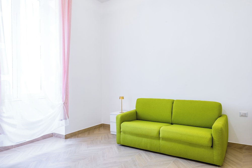 Essentia Home