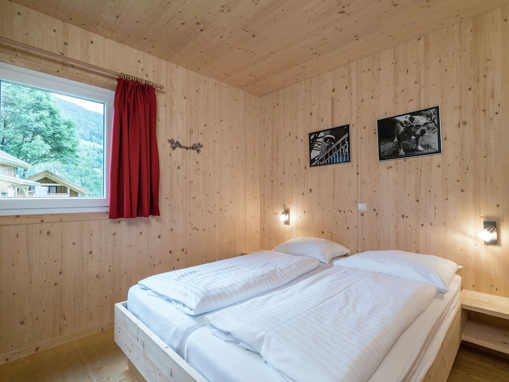 Amazing Chalet With Whirlpool view 4