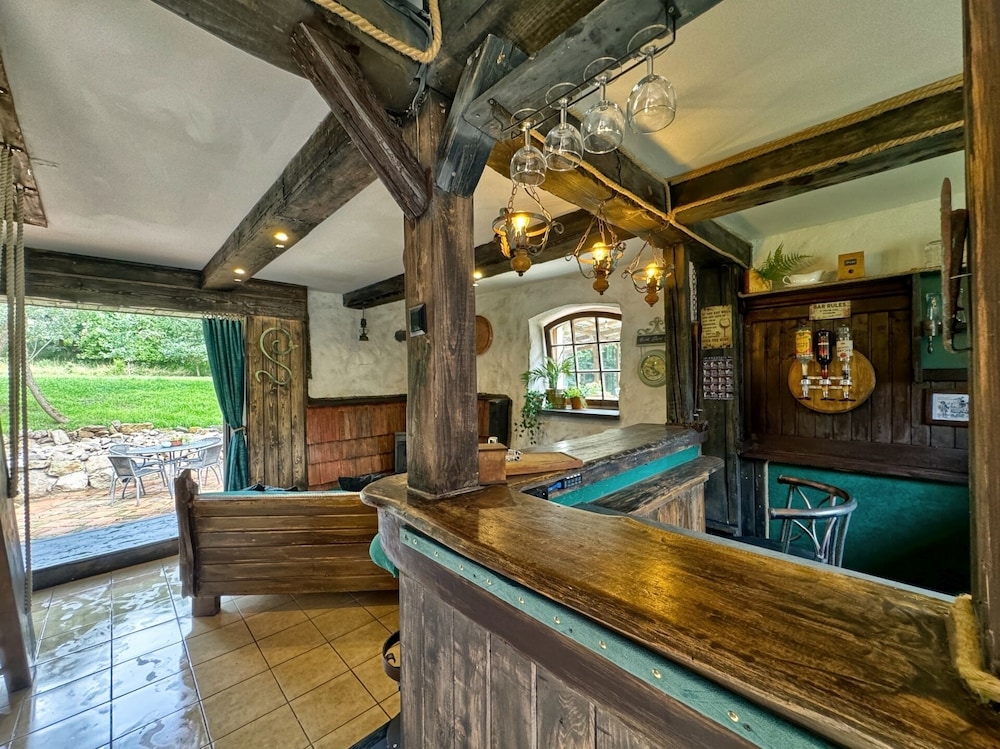 The Oak Lodge