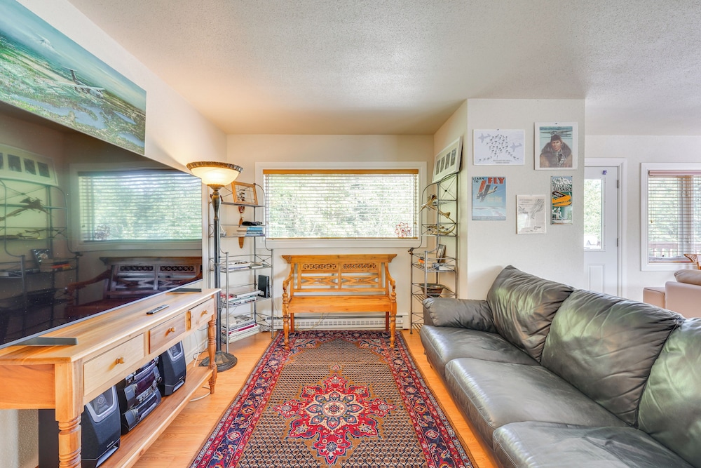 Explore Alaska: Woodsy Home w/ Deck in Palmer