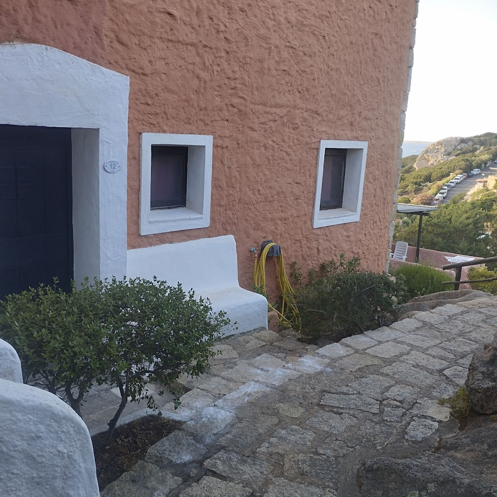 Seaside Apartment Baja Sardinia - Rent From June 20, 2026, to July 11, 2026