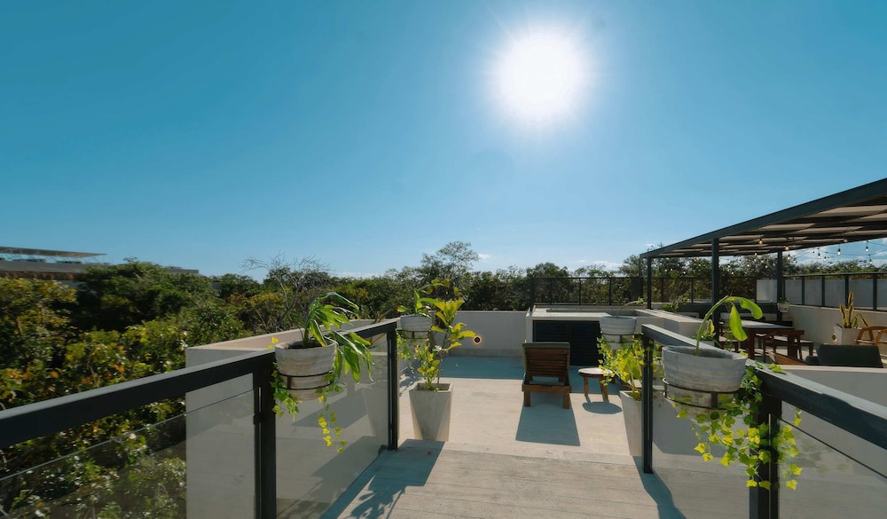 Modern 2BR Oasis With Pool Views at Chaan Ha