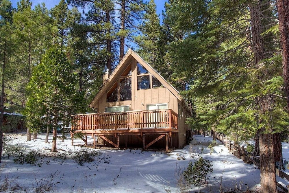 Lake Tahoe Vacations - Coyote Den 3 Bedroom Home by RedAwning - Property Image 3