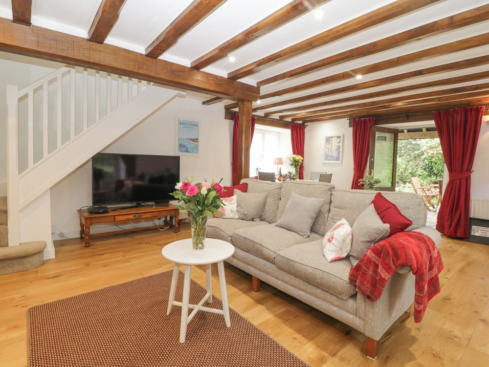 4 Barton Cottages
