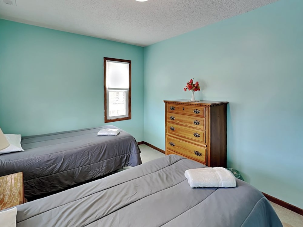 Hoff 1 by Topsail Realty