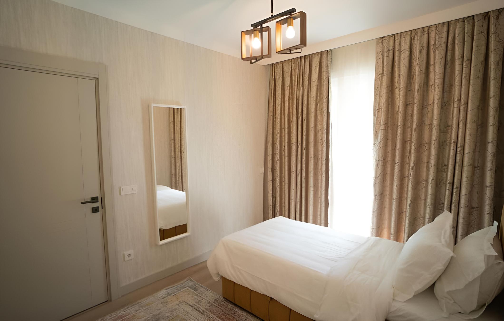3 B Luxury Apt Near Arena Park AVM