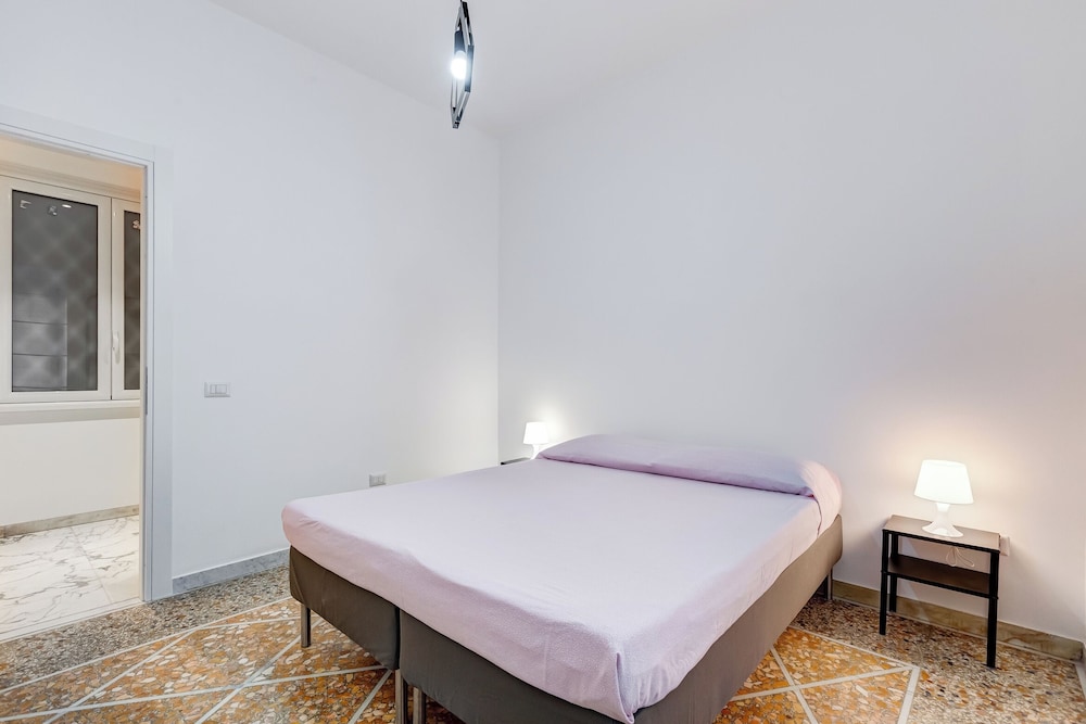 Gianicolo Apartment with Terrace
