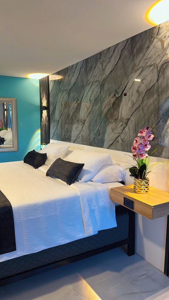 Hotel y Termales Castillo del Lago