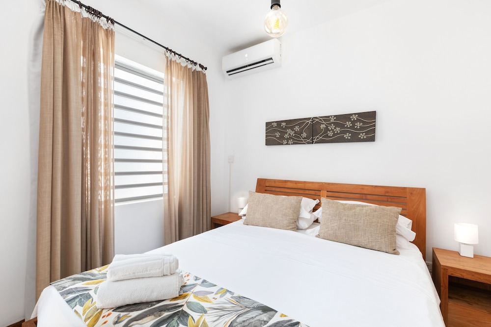 Athena Villa D10