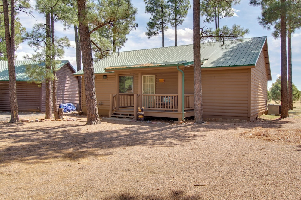 16 Mi to Sitgreaves: Overgaard Cabin w/ Porch view 2