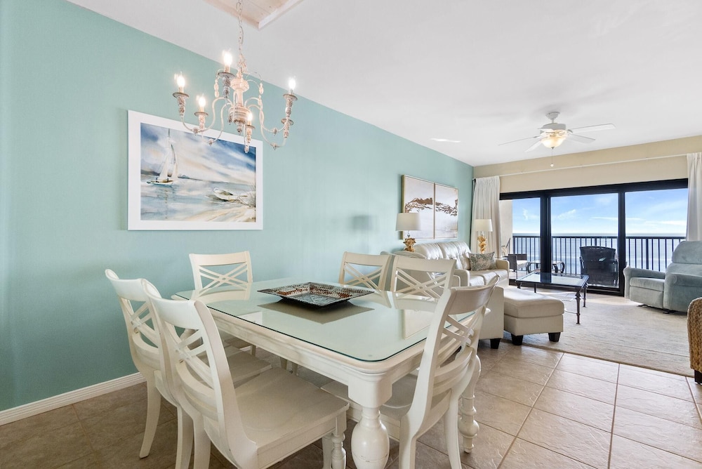 The Palms West 813