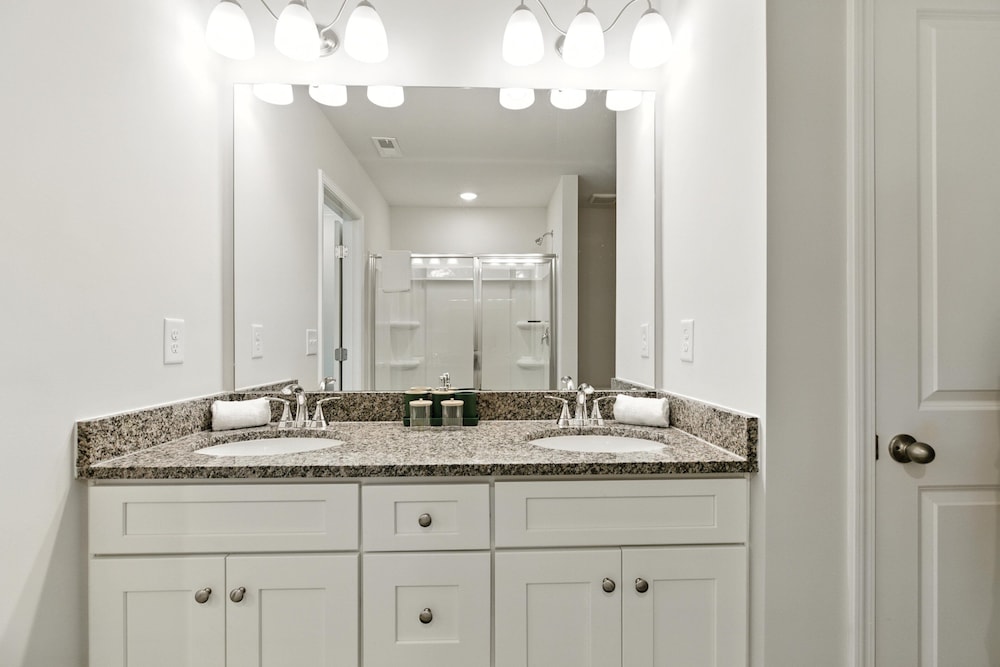 Charming Easley Retreat With Private Yard 3 Bedroom Townhouse