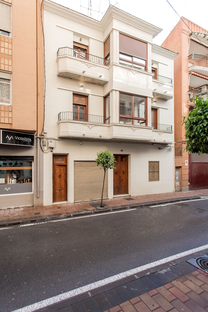 Pizarro Suites photo 2