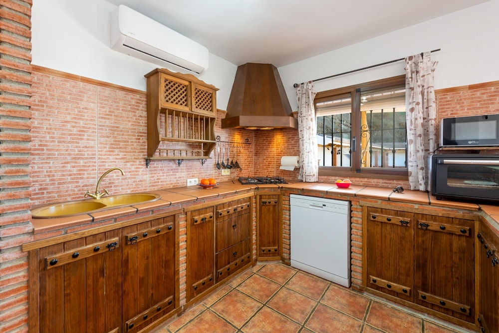 Villa La Coscoja by At Home Costa del Sol