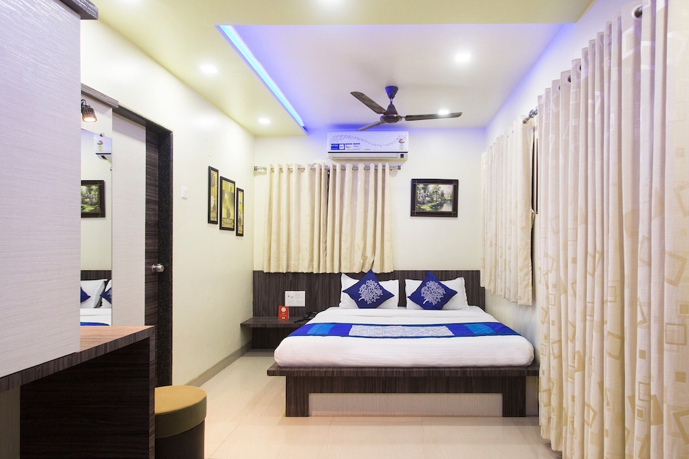 OYO Flagship 10078 Hotel Shriniwas Executive