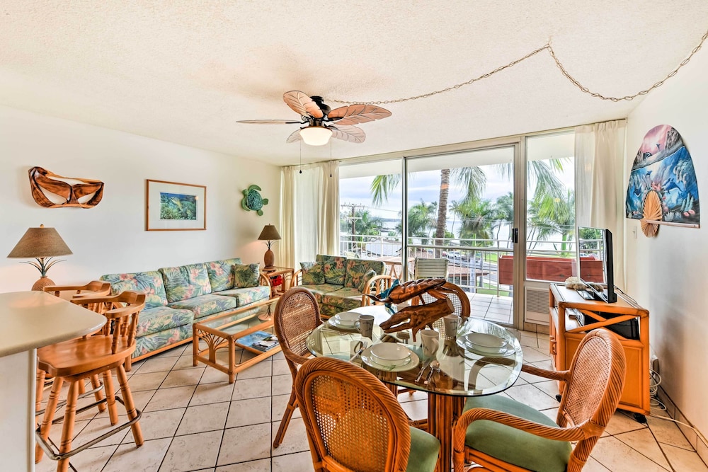 Condo w/ Private Lanai, Ocean View & On-site Pool!