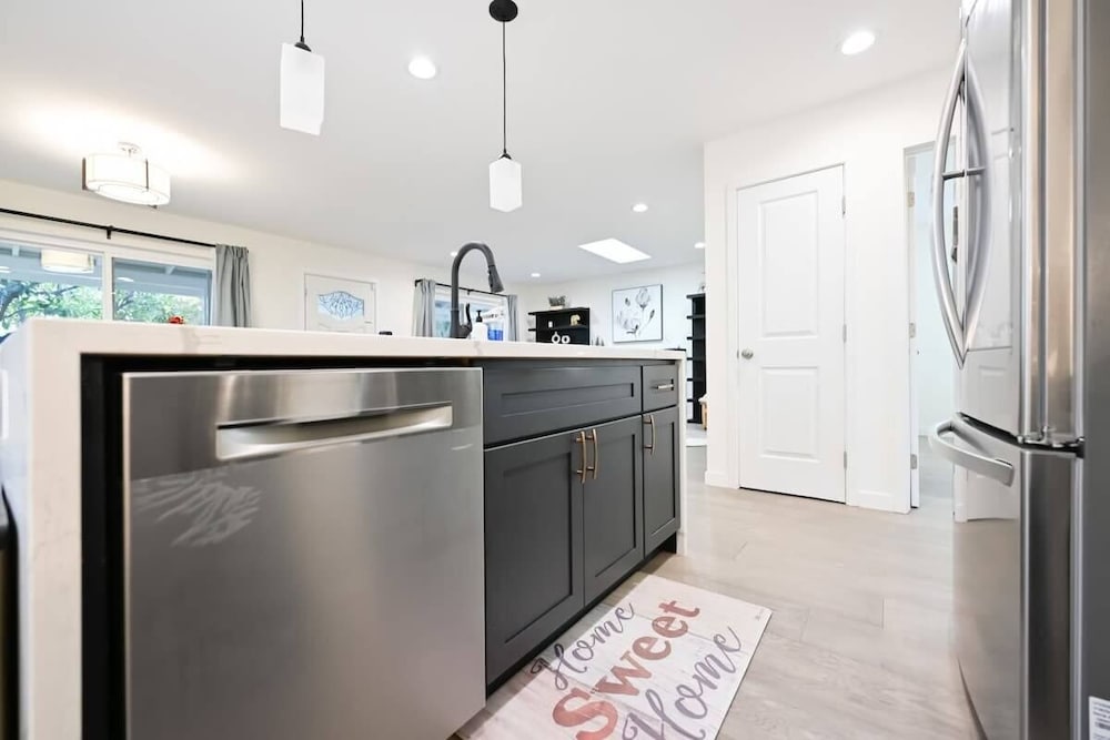 @ Marbella Lane - Exquisite Home 3BR