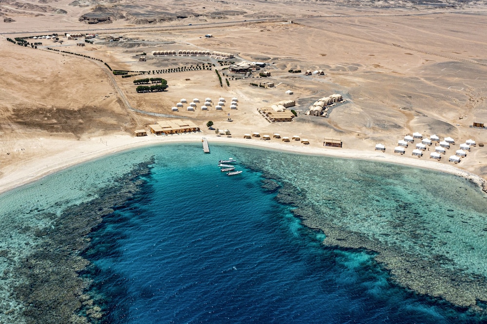 Marsa Nakari Village