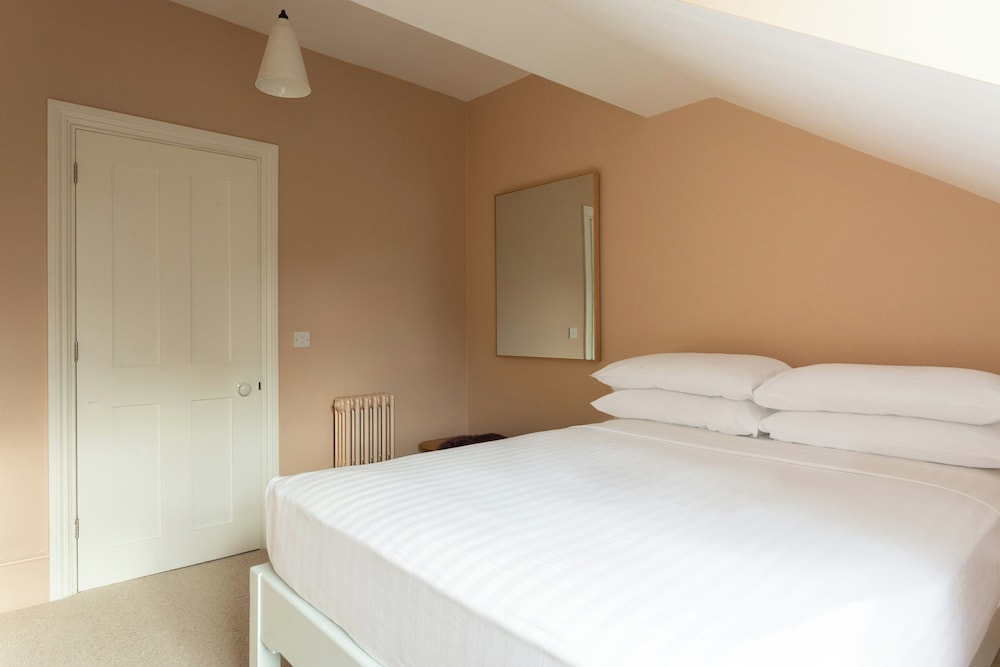 Canonbury Park North II by Onefinestay