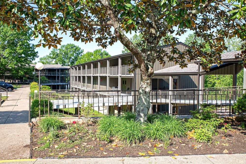 Cave City Vacations - Barren River Lake State Resort Park - Property Image 1