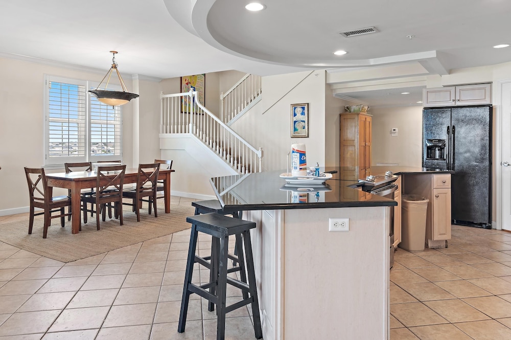 Inn at Crystal Beach 611