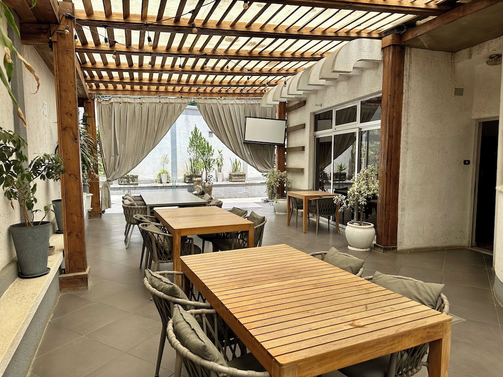 Social House Boutique Hotel