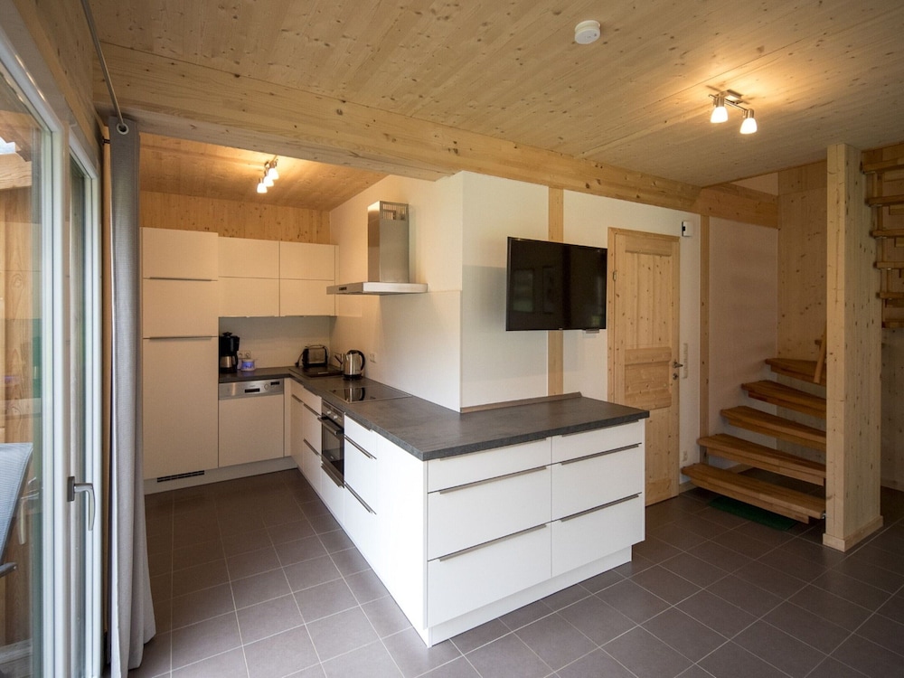Chalet With Sauna and hot tub