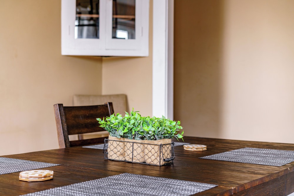 The Parkside by Jungle House – Short North Boutique Suites