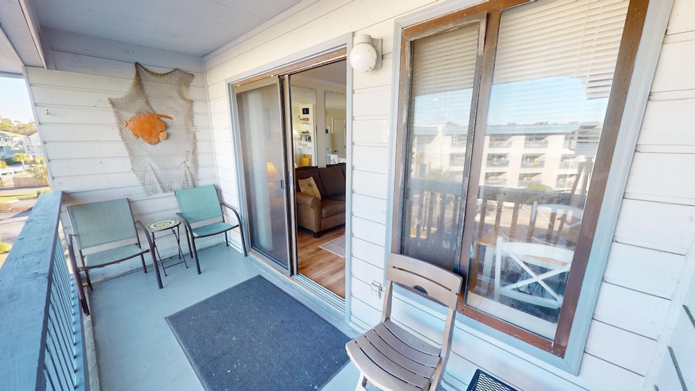 Beach Racquet B by Tybee Vacation Rentals