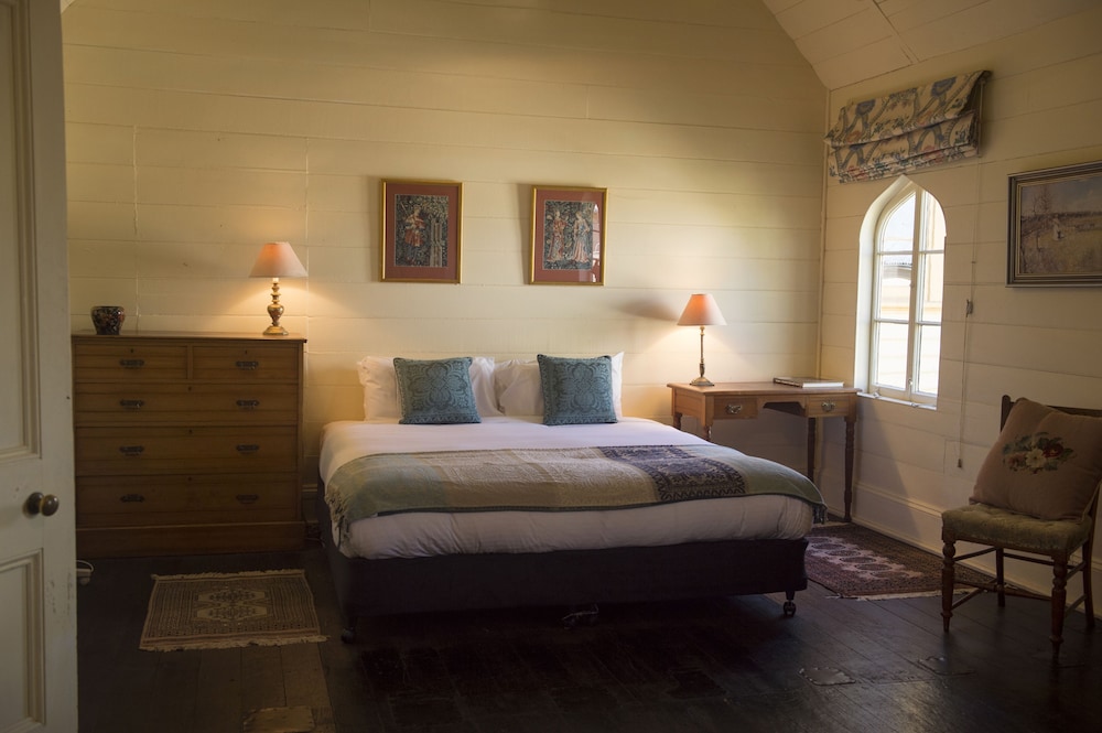 Hillview Heritage Estate