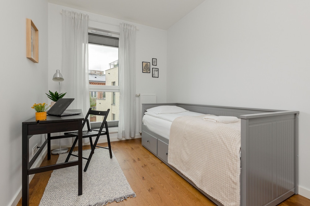 Apartment Stalowa 39 by Renters view 3