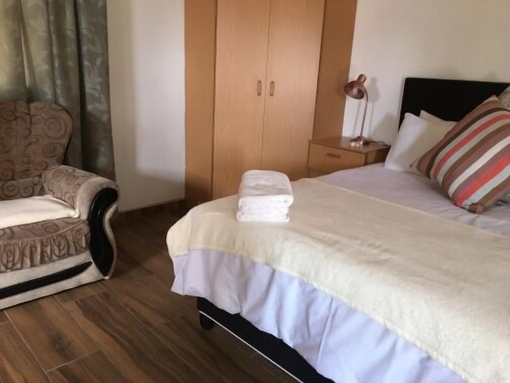 Cura Lodge