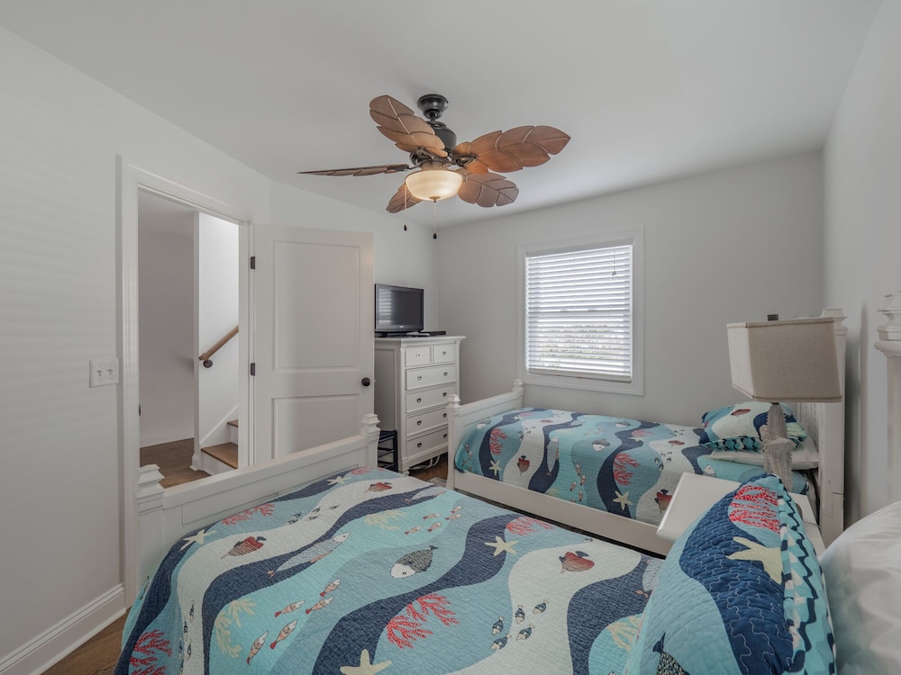 C-Maid by Topsail Realty