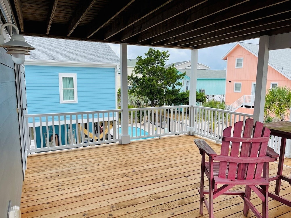 Compass Rose 4 Bedroom Home by RedAwning
