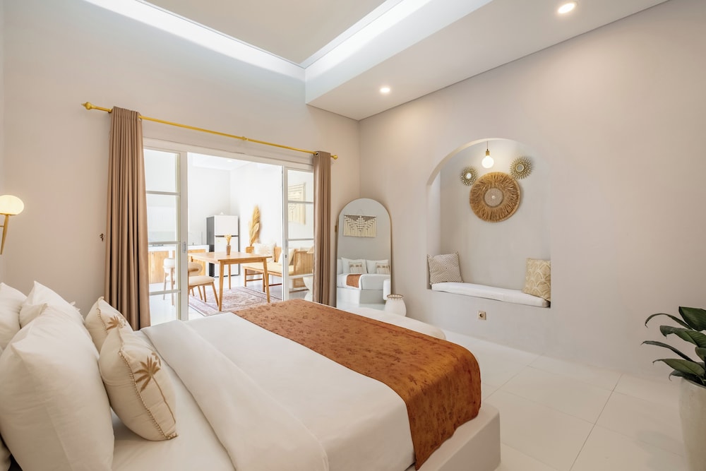 Private Pool Villa Ahana by OriVista