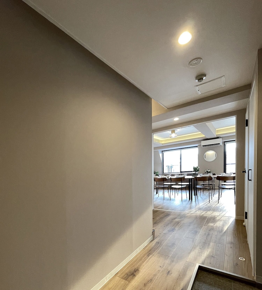 Hotel M's Lea Building - Image 1