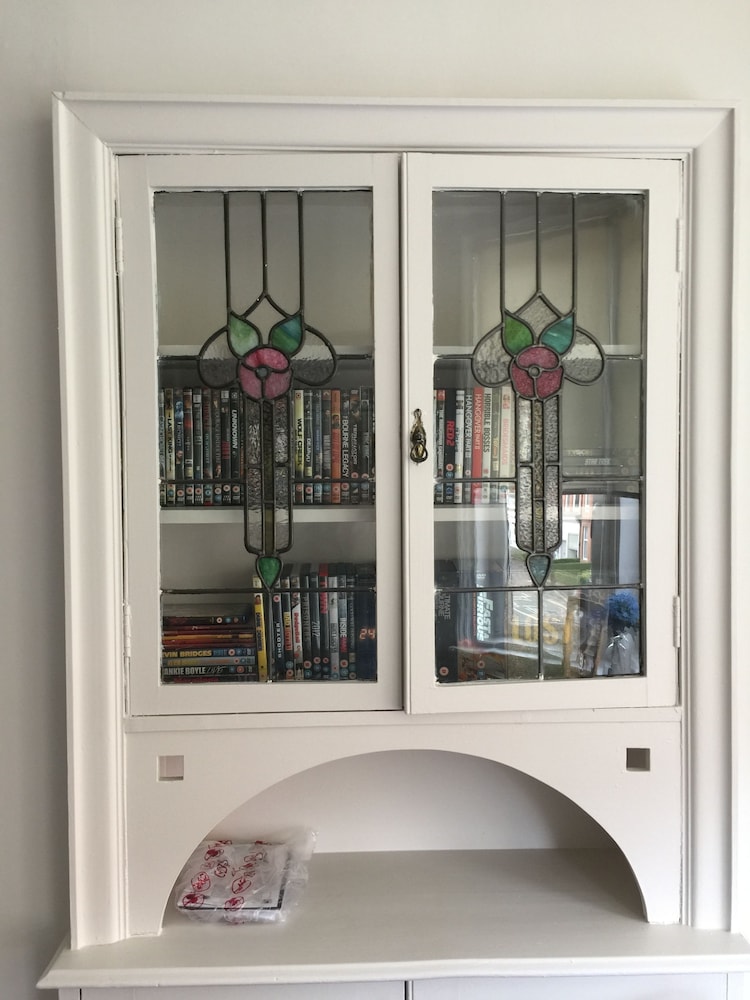 Great Location 2 Bed West End Flat