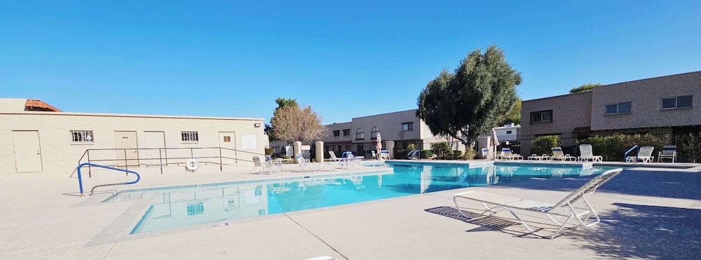 Osborn Oasis - Half a Mile to old Town and Hospital