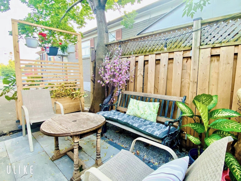 Sunrise Tree Guest House - Image 5