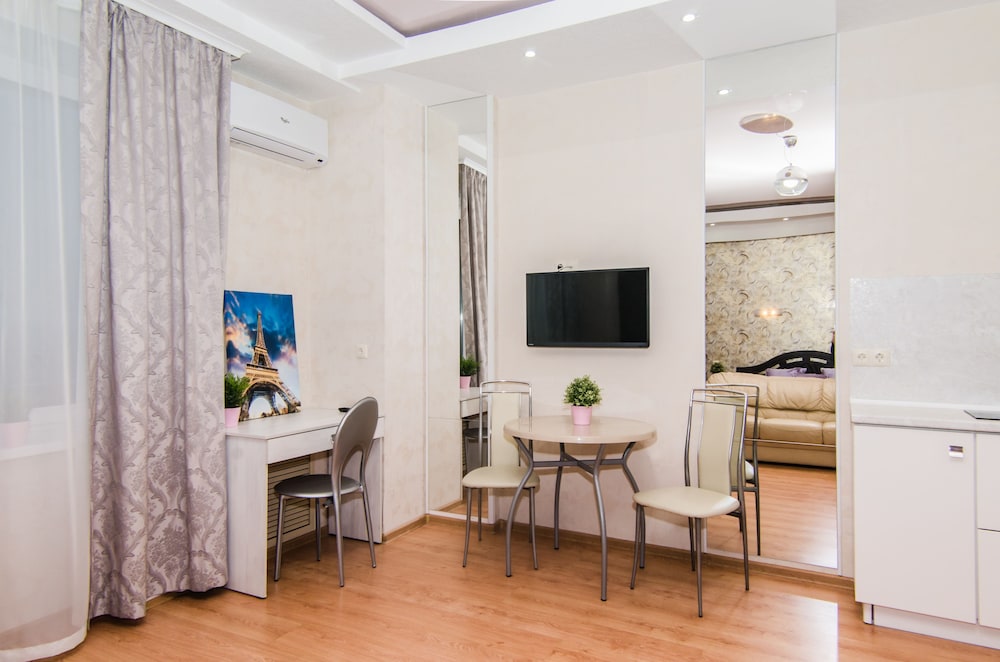 InnHome Apartments - MOPRa Square