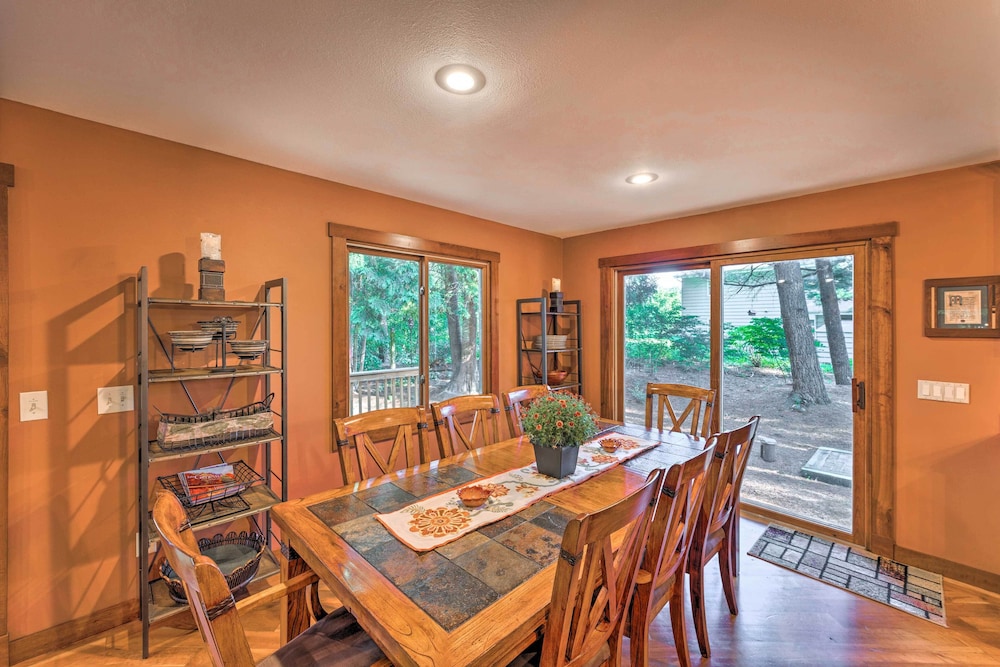 Lake Geneva Vacations - Lake Geneva Getaway w/ Fire Pit: Near Golf - Property Image 15